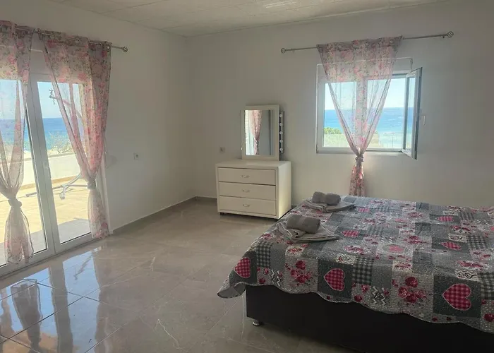 Little Paradis فيلة *